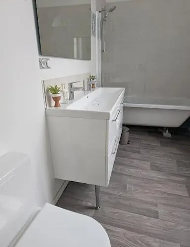 Cosy Oasis - T3 - Grande Terrasse Collective Appartement *